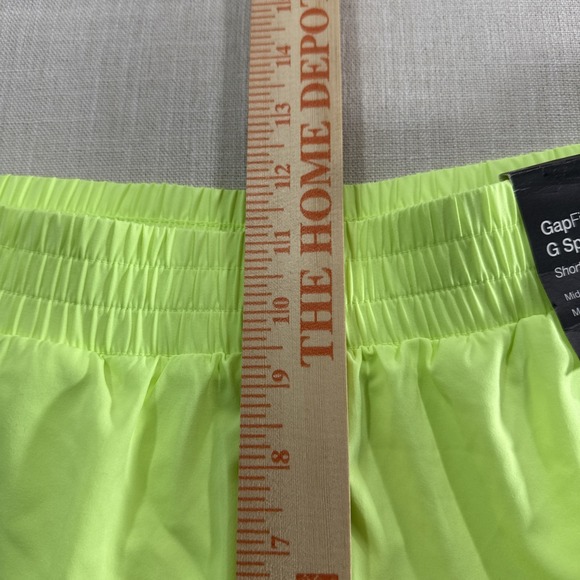 GapFit G Sprint Shorts Women M Neon Green Athletic Running Moisture Wicking - Picture 5 of 8